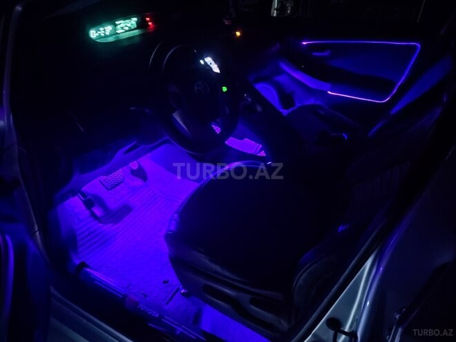 Toyota Prius-8