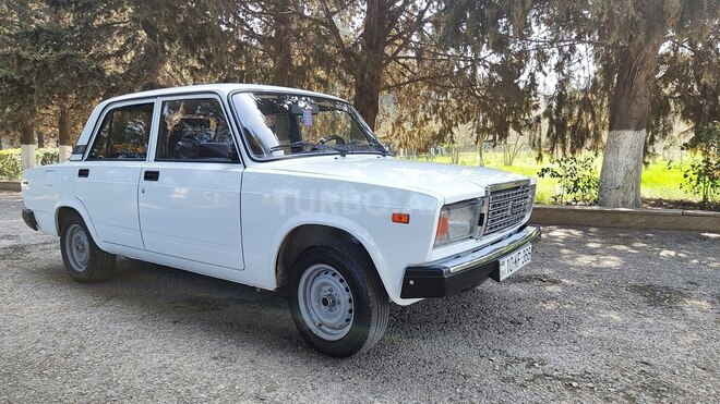 LADA (VAZ) 2107 2001, 90,000 km - 1.6 л - Şabran