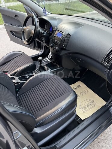 Hyundai i30 2009, 181,000 km - 1.4 л - Şirvan