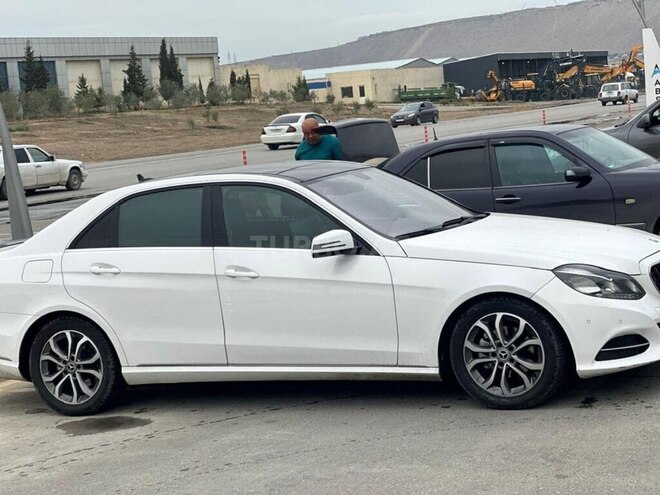 Mercedes E 200 d 2014, 222,224 km - 2.2 л - Naxçıvan