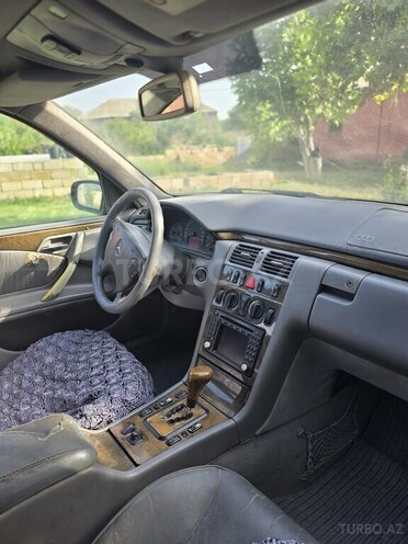 Mercedes E 220 d 2002, 354,000 km - 2.2 l - Bakı