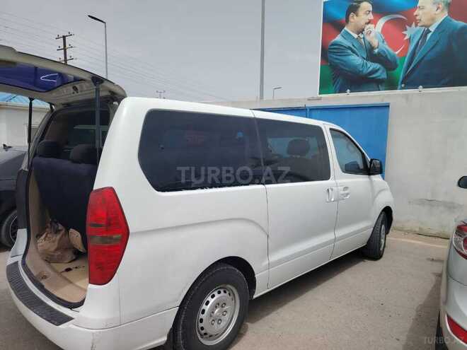 Hyundai H-1 2009, 500,000 km - 2.5 l - Bakı
