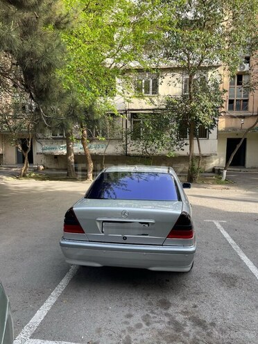 Mercedes C 180 1999, 352,000 km - 1.8 л - Bakı