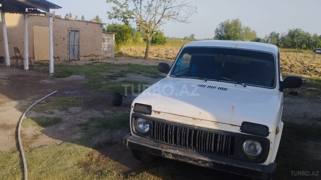 LADA (VAZ) Niva 1982, 999,999 km - 1.7 l - Saatlı
