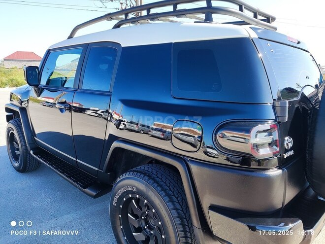 Toyota FJ Cruiser 2013, 281,550 km - 4.0 l - Bakı