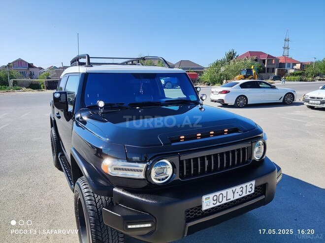 Toyota FJ Cruiser 2013, 281,550 km - 4.0 l - Bakı