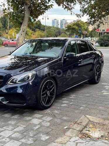 Mercedes E 200 4MATIC-2