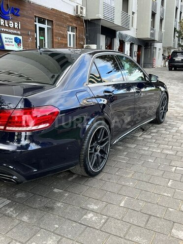 Mercedes E 200 4MATIC-6