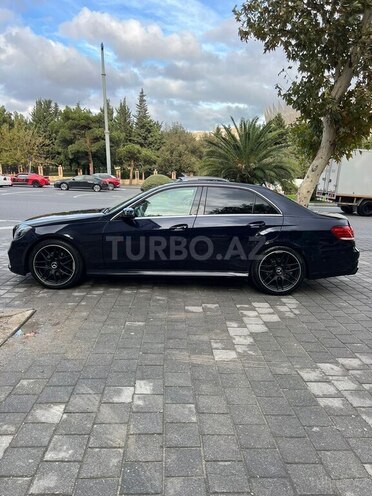 Mercedes E 200 4MATIC-3