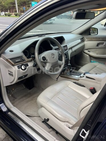 Mercedes E 200 4MATIC-8
