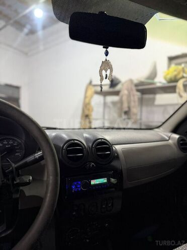 Renault Logan 2012, 300,000 km - 1.6 l - Bakı