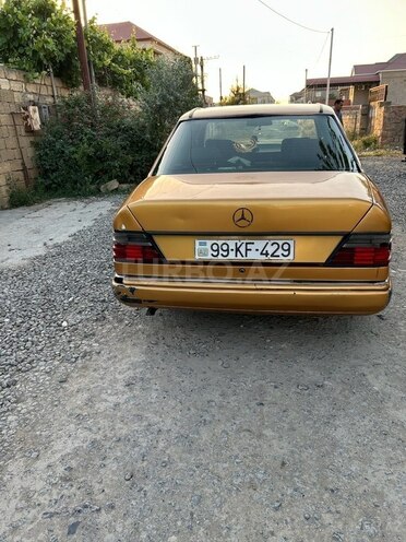 Mercedes E 230 1985, 286,360 km - 2.3 l - Bakı