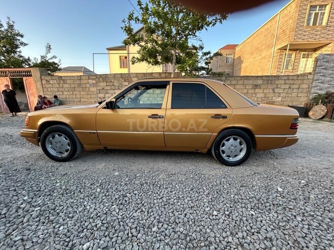 Mercedes E 230 1985, 286,360 km - 2.3 l - Bakı