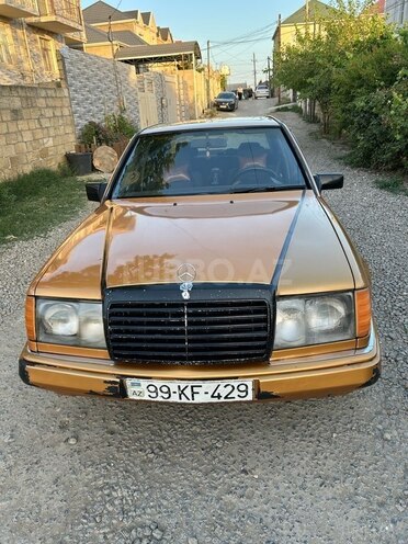 Mercedes E 230 1985, 286,360 km - 2.3 l - Bakı