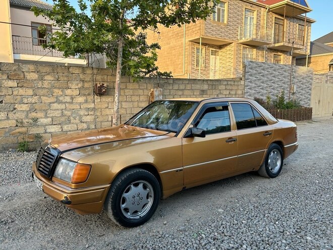 Mercedes E 230 1985, 286,360 km - 2.3 l - Bakı