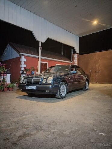 Mercedes E 220 d 1999, 884,386 km - 2.2 l - Cəlilabad