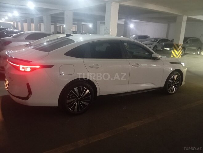 Changan Qiyuan A05 2025, 3,900 km - 1.5 л - Bakı