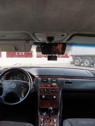 Mercedes E 220 d 2000, 530,000 km - 2.2 l - Sabirabad