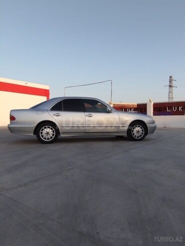 Mercedes E 220 d 2000, 530,000 km - 2.2 l - Sabirabad