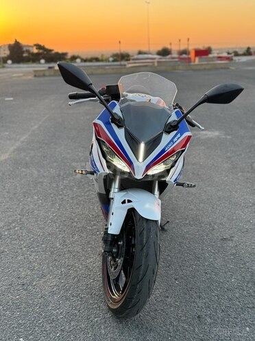 QJMotor SRK 400 RR-1