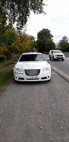 Chrysler 300C-2
