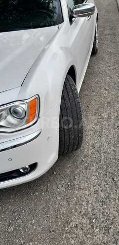 Chrysler 300C-4
