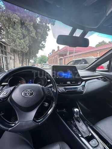 Toyota C-HR 2018, 136,000 km - 1.8 л - Gəncə