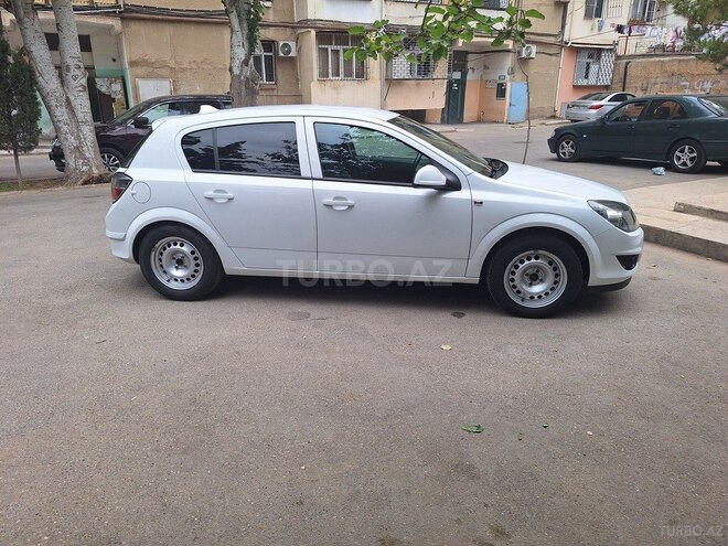 Opel Astra 2009, 202,000 km - 1.4 l - Bakı