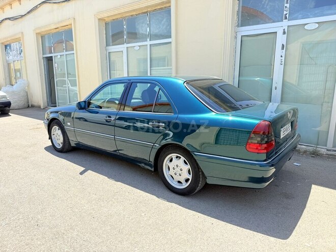 Mercedes C 240 1997, 320,541 km - 2.4 л - Tovuz