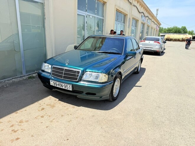 Mercedes C 240 1997, 320,541 km - 2.4 л - Tovuz