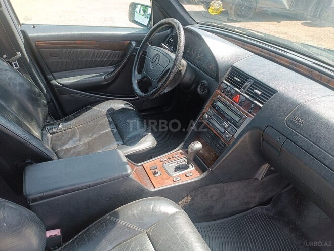 Mercedes C 240 1997, 320,541 km - 2.4 л - Tovuz