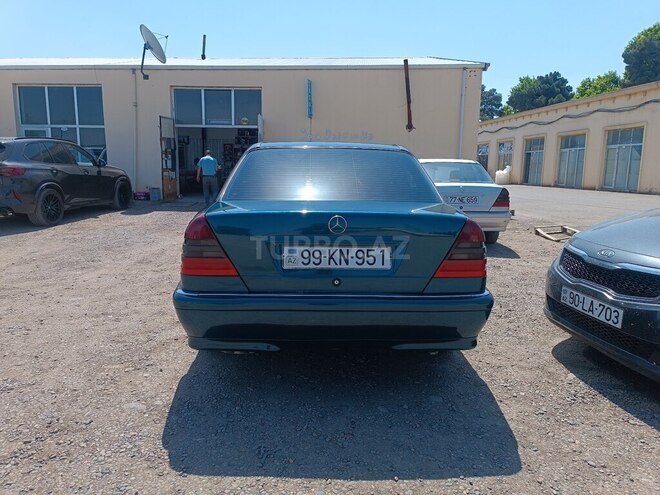 Mercedes C 240 1997, 320,541 km - 2.4 л - Tovuz
