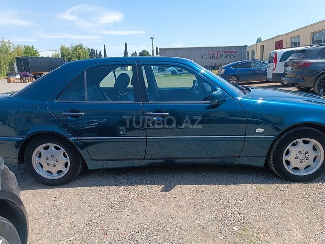 Mercedes C 240 1997, 320,541 km - 2.4 л - Tovuz