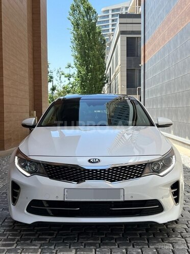 Kia K5-1