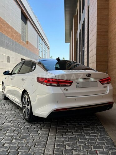 Kia K5-10