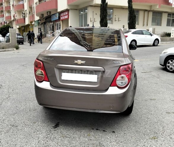 Chevrolet Aveo-3