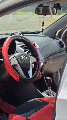 Hyundai Accent 2014, 220,000 km - 1.4 l - Bakı
