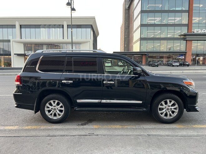 Toyota Land Cruiser-4