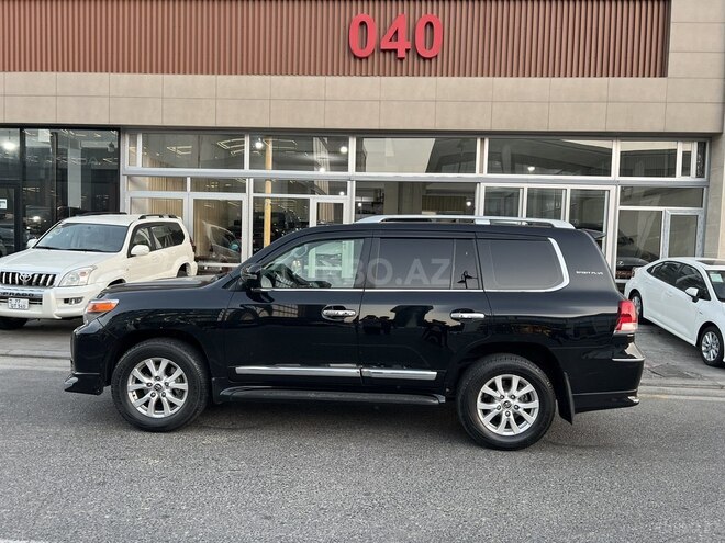 Toyota Land Cruiser-3
