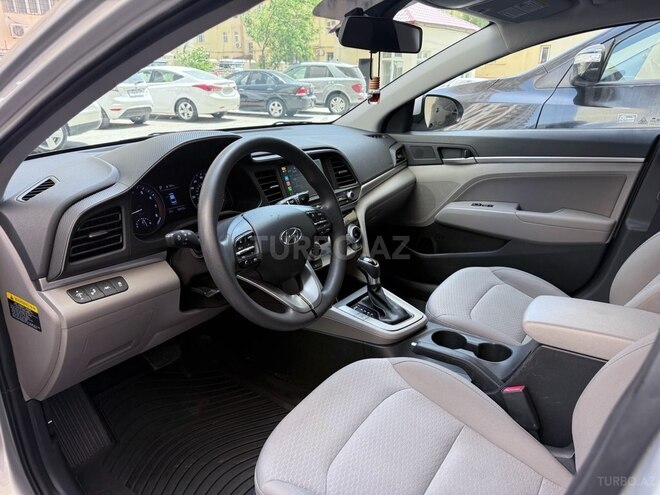 Hyundai Elantra 2019, 58,400 km - 2.0 l - Bakı