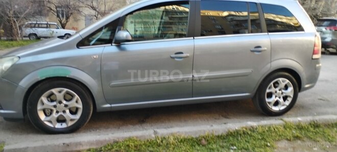 Opel Zafira 2006, 260,000 km - 2.2 л - Bakı