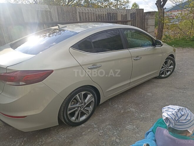 Hyundai Elantra 2017, 109,000 km - 2.0 л - Şəki