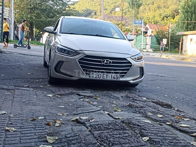 Hyundai Elantra 2017, 109,000 km - 2.0 л - Şəki