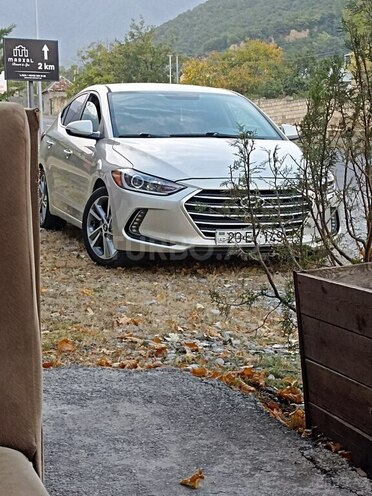 Hyundai Elantra 2017, 109,000 km - 2.0 л - Şəki