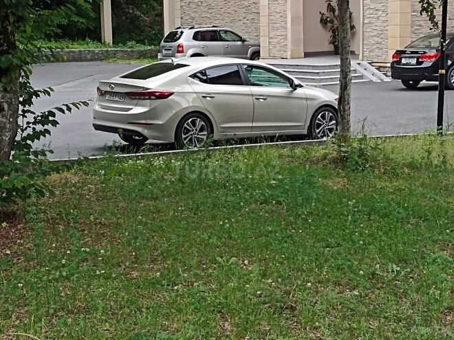 Hyundai Elantra 2017, 109,000 km - 2.0 л - Şəki