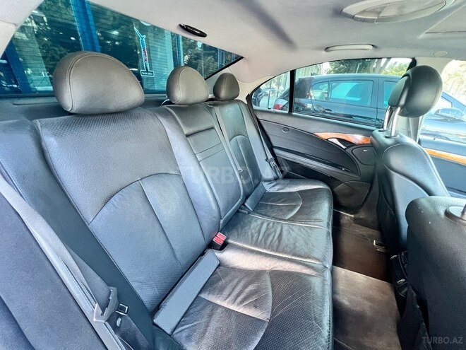 Mercedes E 240-7