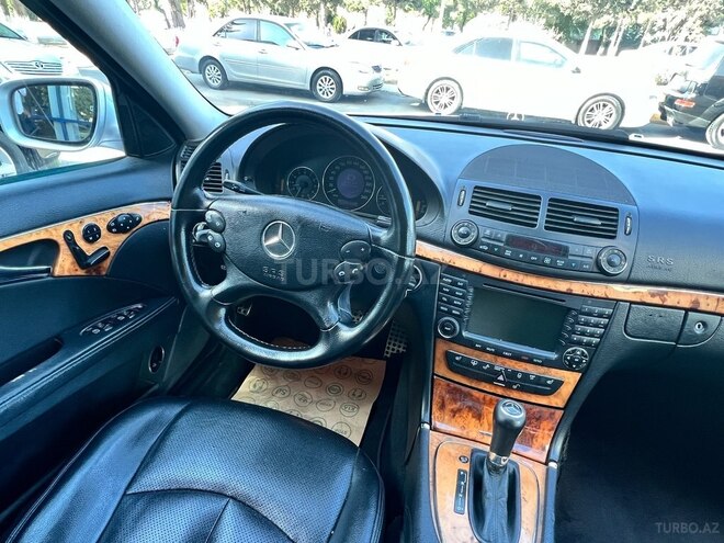 Mercedes E 240-9