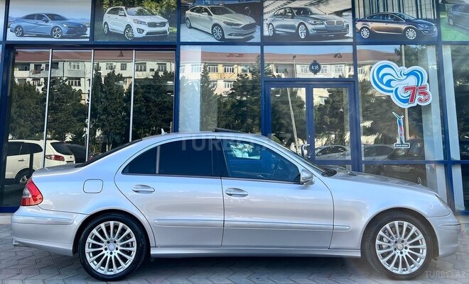Mercedes E 240-10