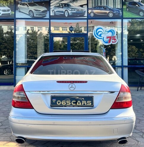 Mercedes E 240-12