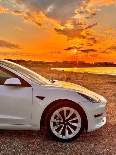Tesla Model 3 2023, 27,000 km - 0.0 l - Bakı